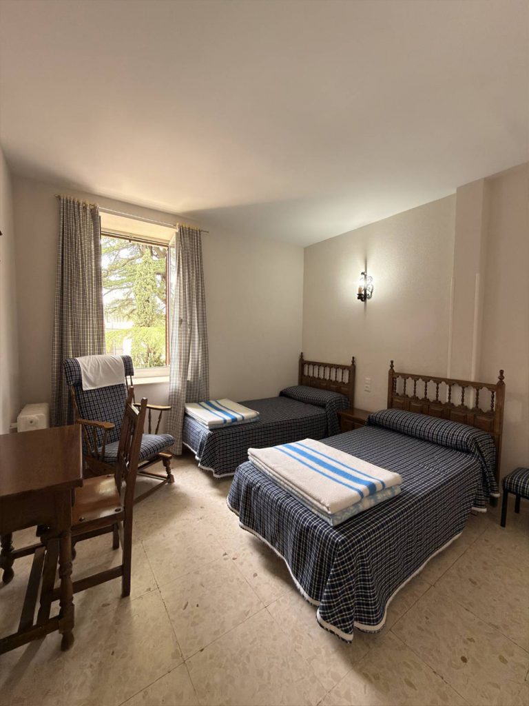 instalaciones-espacio-empresas-cercedilla-madrid-interiores-dormitorio-1